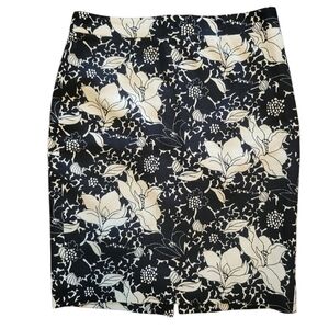 J. Crew The Pencil Skirt Black & White Mod Floral Print 100% Cotton Mod Chic 2